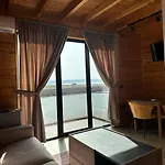 Kingfish Restaurant & Boutique Vila