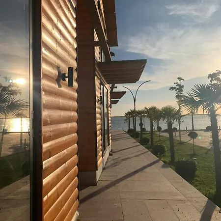 Kingfish Restaurant & Boutique Villa