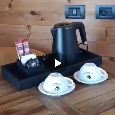 Villa Kingfish Restaurant & Boutique *