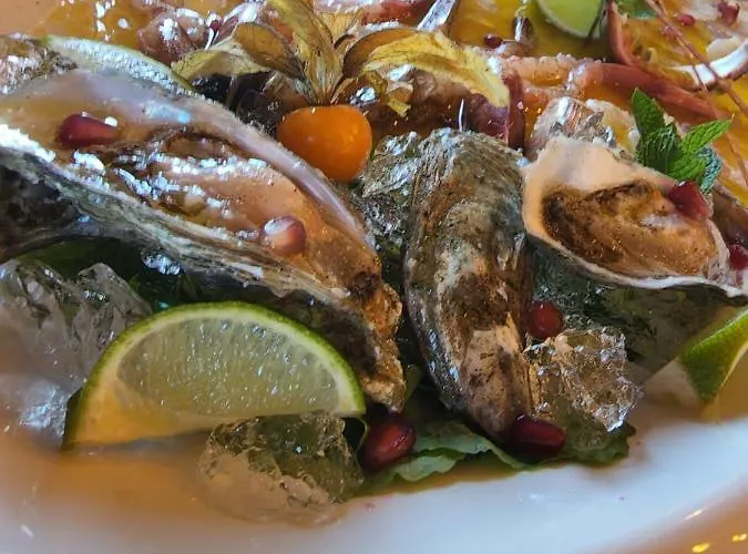 Villa Kingfish Restaurant & Boutique *