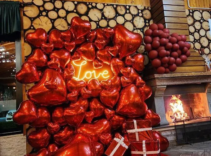 Villa Kingfish Restaurant & Boutique