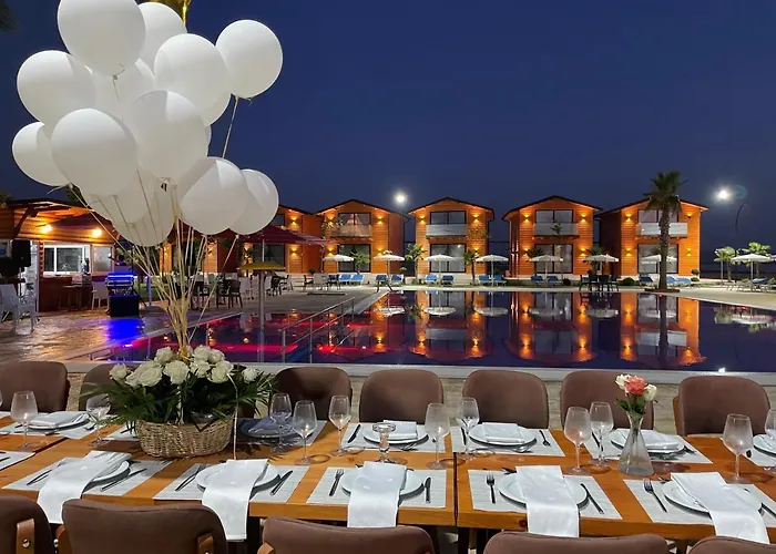 Villa Kingfish Restaurant & Boutique Patok