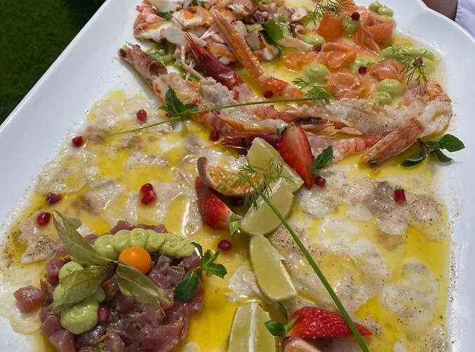 Villa Kingfish Restaurant & Boutique *