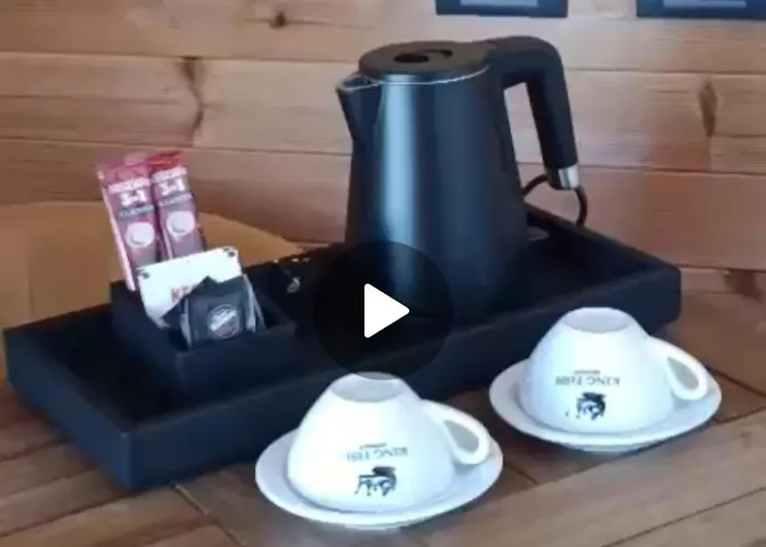 Villa Kingfish Restaurant & Boutique *